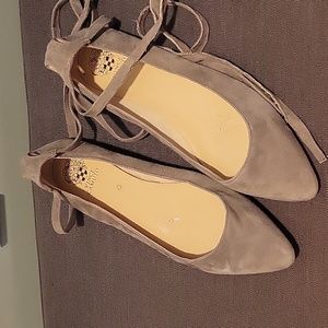🥿Vince Camuto Suede Flats with Ballet Tie laces